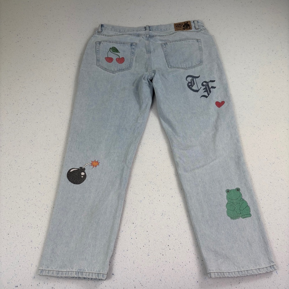 Teddy Fresh Mens Light Wash Denim Jeans Streetwear Y2K Graphics Funky Size 34 - Picture 9 of 11